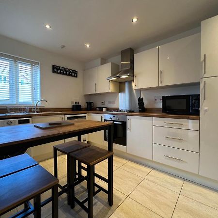The Belfry 3 Bedrooms 2 Bathrooms Contractors & Family Higham Ferrers Luaran gambar